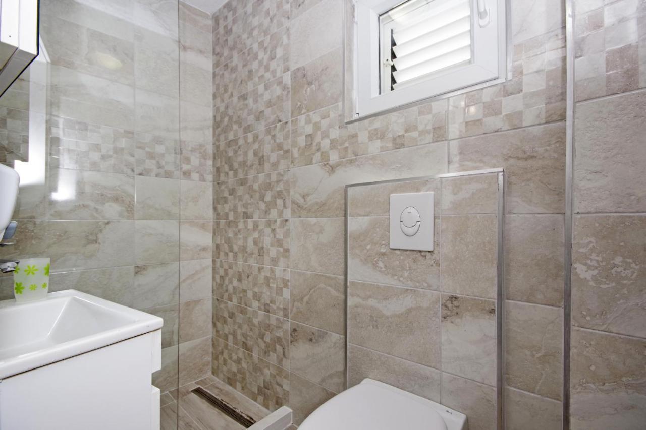 Apartments By The Sea Baska Voda, Makarska - 17570 외부 사진